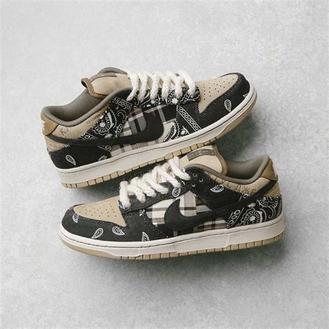 travis scott sb dunks low